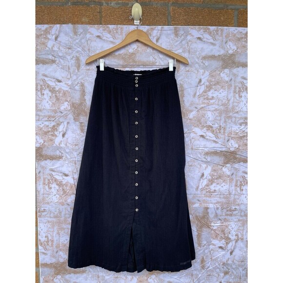 mille resort Dresses & Skirts - Mille resort and travel smocked waist button front midi skirt size medium